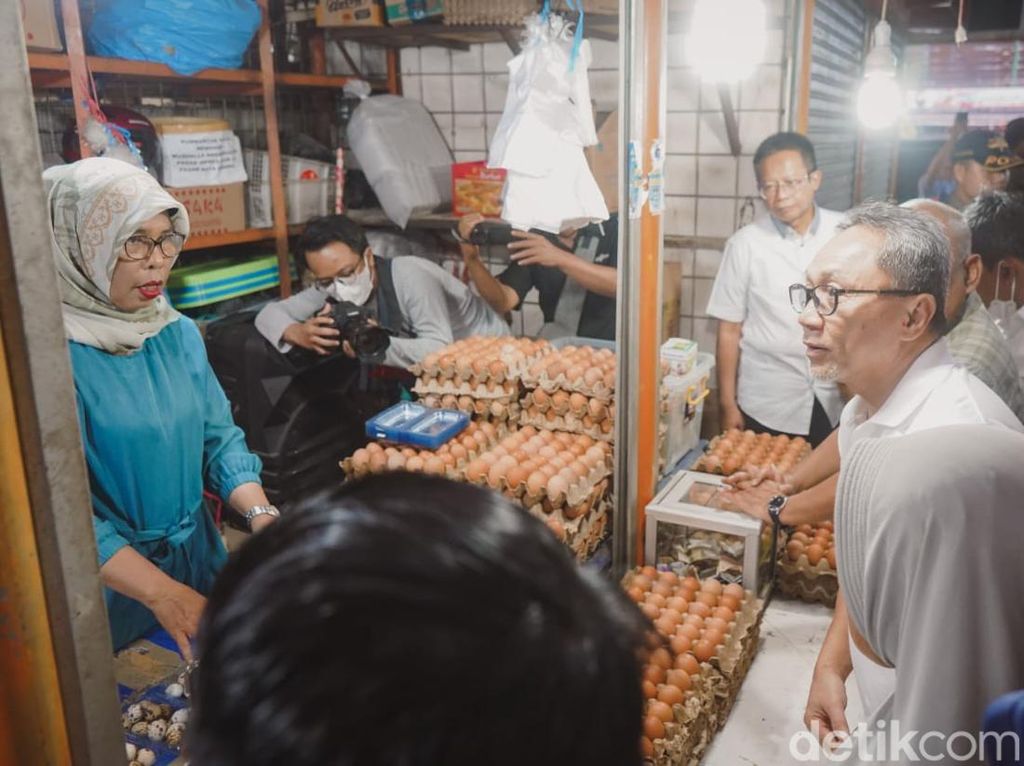 Sidak di Pasar Raya Padang, Mendag Klaim Harga Bahan Pokok Stabil