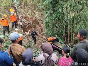 Korban Tewas Laka Mobil Terjun ke Jurang Ciamis: 5 Dewasa-2 Anak Korban Tewas Laka Mobil Terjun ke Jurang Ciamis: 5 Dewasa-2 Anak
