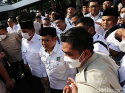 Daftar ke KPU, Cak Imin Minta Doa Restu Kyai PKB Juara Pemilu 2024