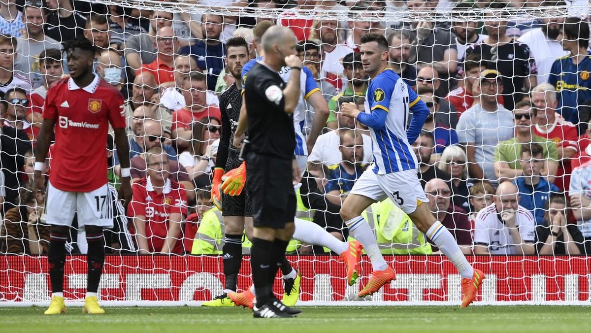 Harry Maguire mengatakan, MU terpukul dengan gol pertama Brighton dalam kekalahan 1-2. (Foto: REUTERS/TOBY MELVILLE)