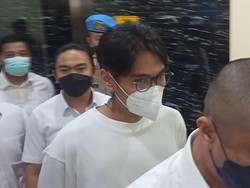 Penampakan Doddy Manajer BCL Usai Ditangkap karena Narkoba