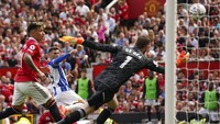 Dua gol Brighton diborong oleh Pascal Gross. Dua golnya tercipta dari jarak dekat saat dirinya tidak terkawal (AP)