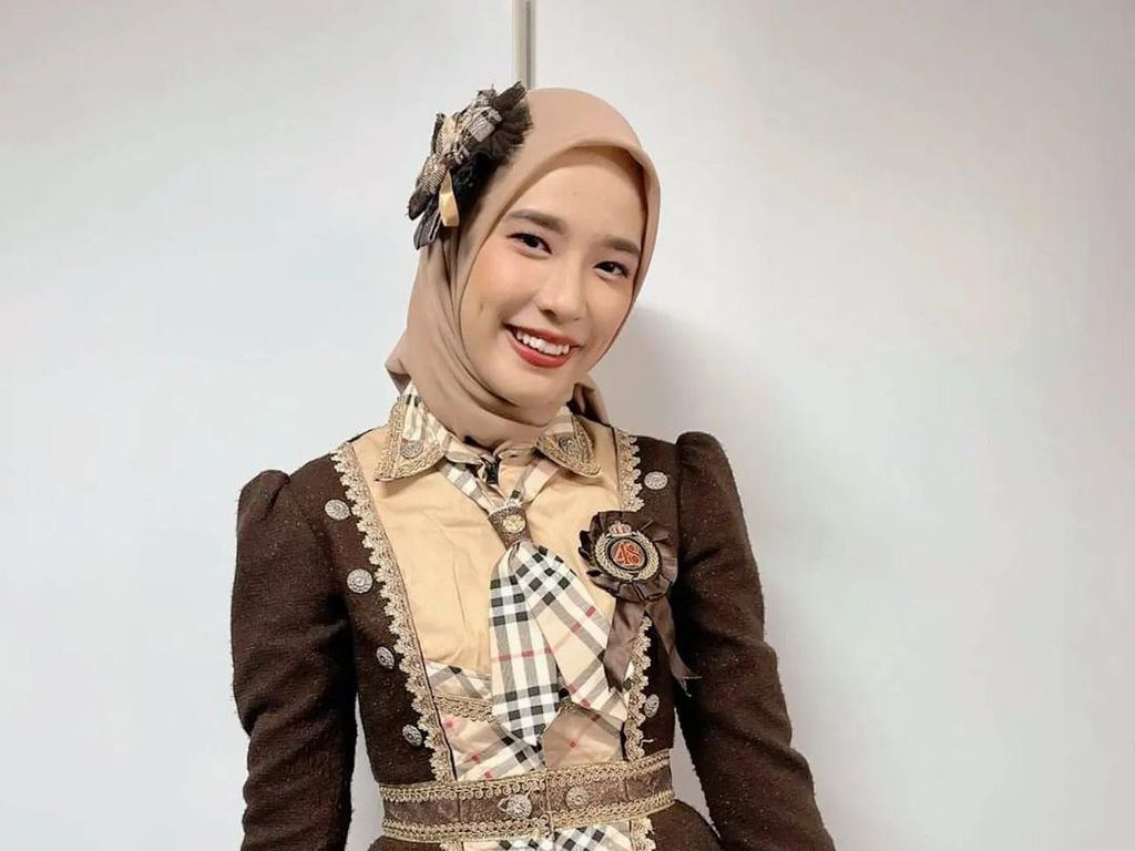 7 Mantan Member JKT48 Ini Banting Profesi, Jadi Dosen Hingga Jual Nasi Bakar 7 Mantan Member JKT48 Ini Banting Profesi, Jadi Dosen Hingga Jual Nasi Bakar