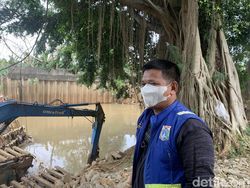 Cegah Banjir di Kembangan Utara, 198 Meter Kali Angke Selesai Dikeruk