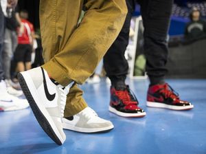 4.000 Buruh Pabrik Sepatu Nike di Bandung Dirumahkan!