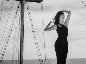 Gaya Seksi Sophia Latjuba di Ultah ke-52, Bergaun Ketat Karya Anak Prabowo