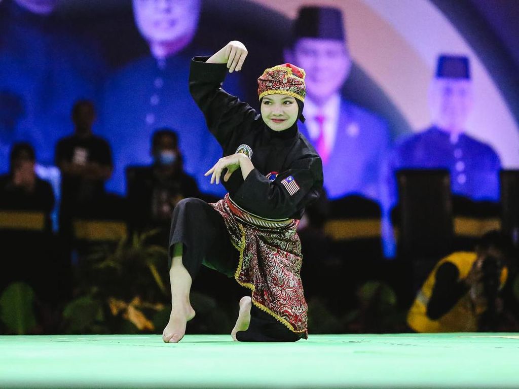 Ini Kata Atlet Pencak Silat Non Muslim yang Viral Berhijab Saat Tanding Ini Kata Atlet Pencak Silat Non Muslim yang Viral Berhijab Saat Tanding