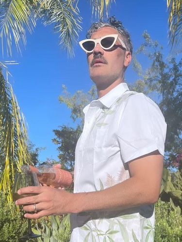 Sutradara Taika Waititi Dikabarkan Diam-diam Nikahi Rita Ora