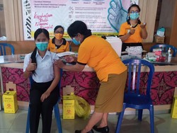 2.554 Nakes di Karangasem Ditarget Dapat Booster Kedua Akhir Agustus