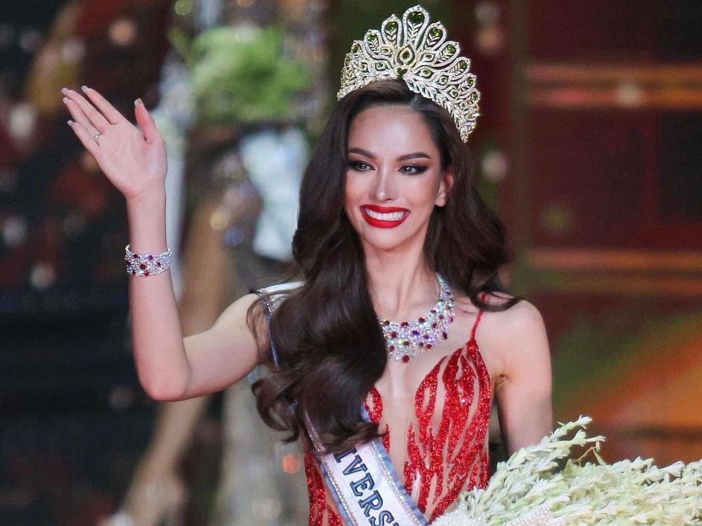 Kisah Sukses Miss Thailand 2022, Dulu Diejek karena Ortunya Tukang Sampah Kisah Sukses Miss Thailand 2022, Dulu Diejek karena Ortunya Tukang Sampah