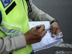 Kapolri Larang Polisi Tilang Manual: Pelanggar Cuma Ditegur Terus Dilepas, Kecuali....