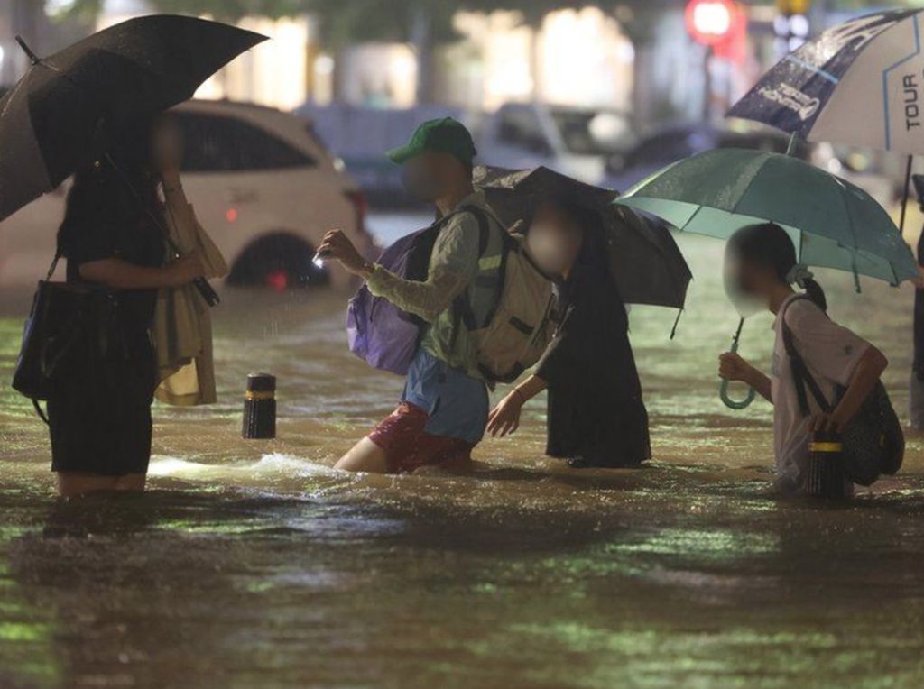 Banjir Seoul Renggut 8 Nyawa, 3 Orang Tenggelam di Apartemen Basemen