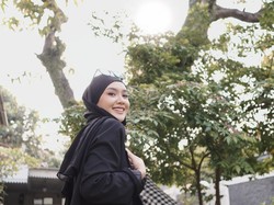 Berhijab, Cita Citata Tegaskan Belum Bisa Hapus Foto Lama