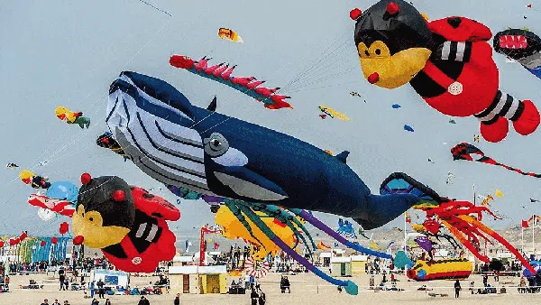 Deretan Foto-foto Festival Layangan Paling Heboh