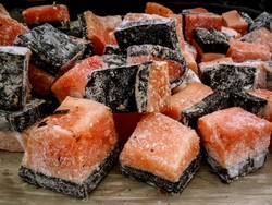 5 Fakta Unik Budaya Makan Daging Paus Mentah di Kutub Utara yang Viral