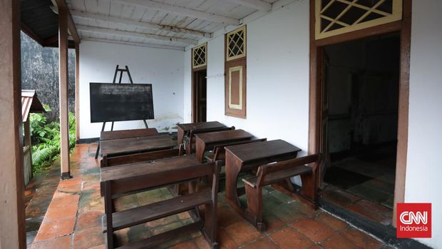 Rumah pengasingan Bung Hatta beserta barang-barang peninggalan beliau yang dijadikan museum di Banda Neira, Maluku, Juli 2022. CNN Indonesia/Safir Makki