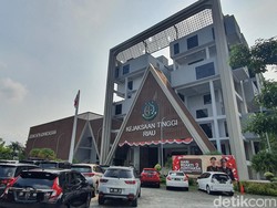 Pemprov Riau Anggarkan Rp 10 M untuk Rumdin, Kajati Riau: Tidak Ada Lagi