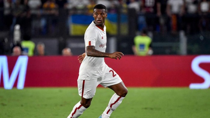 OLIMPICO STADIUM, ROME, ITALY - 2022/08/07: Georginio Wijnaldum of AS Roma in action during the pre-season friendly football match between AS Roma and of Shakhtar Donetsk. AS Roma won 5-0 over Shakhtar. (Photo by Andrea Staccioli/Insidefoto/LightRocket via Getty Images)