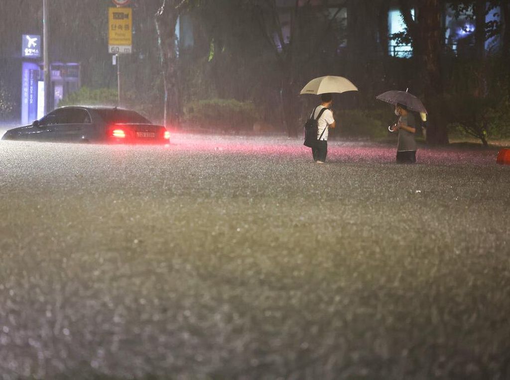 Usai Banjir Parah, Seoul Larang Rumah ala Parasite Selamanya Usai Banjir Parah, Seoul Larang Rumah ala Parasite Selamanya
