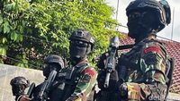 Penampakan Brimob Berbaju Loreng di Sekitar Rumah Ferdy Sambo