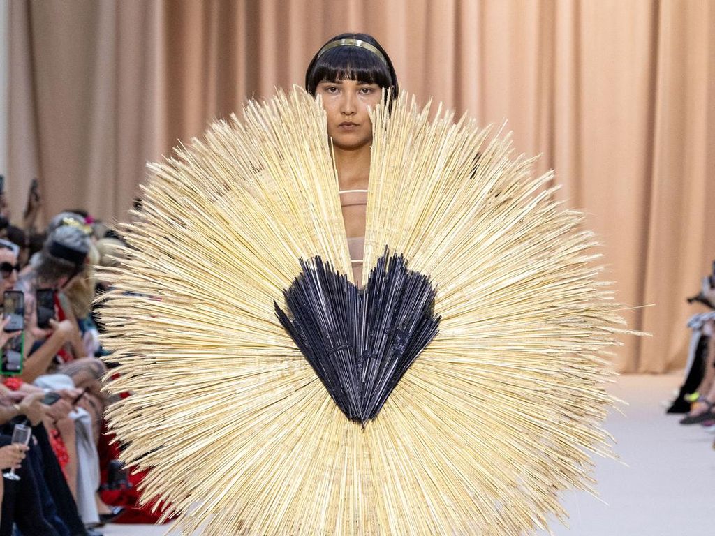 10 Koleksi Busana Unik Jean Paul Gaultier Couture 2022 10 Koleksi Busana Unik Jean Paul Gaultier Couture 2022