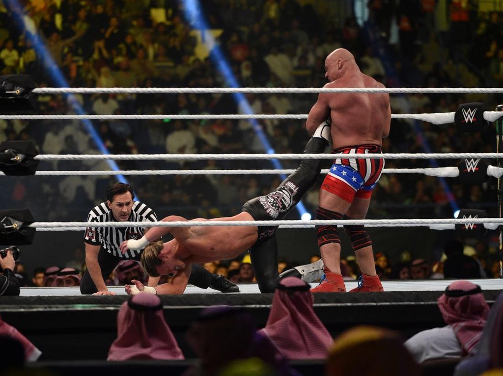 Bos Smackdown Balik Usai Terseret Kasus Pelecehan, Saham WWE Melejit Bos Smackdown Balik Usai Terseret Kasus Pelecehan, Saham WWE Melejit