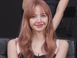 Rambut Baru Lisa BLACKPINK yang Curi Perhatian
