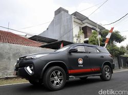 Kendarai SUV Hitam, LPSK Datangi Rumah Irjen Sambo