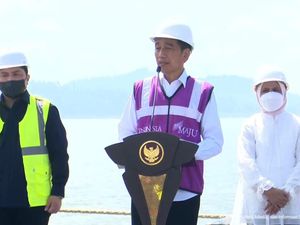 Jokowi Resmikan Terminal Kijing di Pelabuhan yang Namanya Masih Misterius Jokowi Resmikan Terminal Kijing di Pelabuhan yang Namanya Masih Misterius