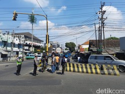 Tim Korlantas Polri Survei Lokasi Pemasangan ETLE di Sidoarjo