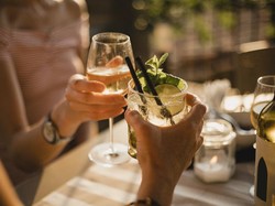 Duh! Pelanggan Ini Mengeluh Getok Harga Rp 5,4 Juta Untuk 4 Minuman