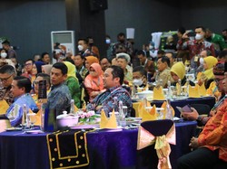 Walkot Tangerang Minta Pemerintah Bijak soal Penghapusan Tenaga Honorer