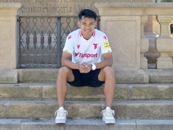 Trencin akan menjadi rumah bagi Witan selama berkarier di Liga Fortuna, liga tertinggi Slovakia. (Foto: www.astrencin.sk)