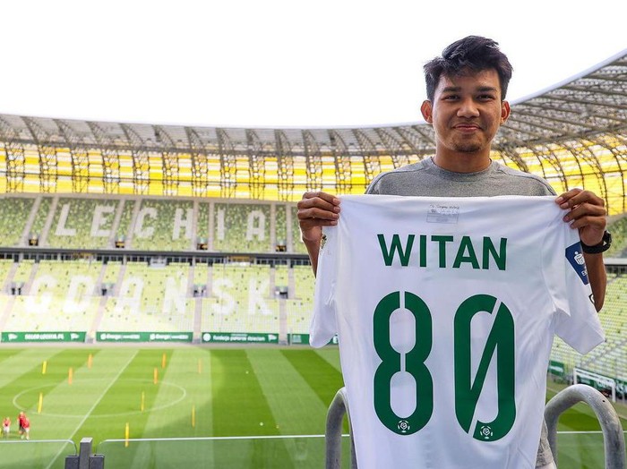 witan sulaeman lechia gdansk
