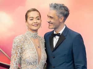 Bicara Pernikahan, Taika Waititi Ungkap Rita Ora yang Melamarnya Bicara Pernikahan, Taika Waititi Ungkap Rita Ora yang Melamarnya