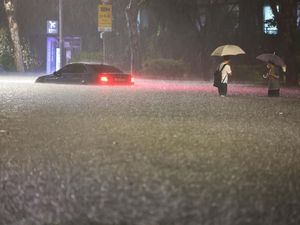 Akibat Banjir di Seoul, Buku-buku di Perpustakaan Ini Hancur Akibat Banjir di Seoul, Buku-buku di Perpustakaan Ini Hancur