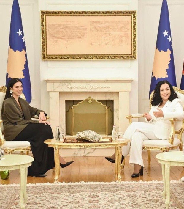 Dua Lipa dinobatkan sebagai Duta Kehormatan Kosovo