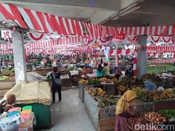 Euforia Pedagang Pasar Rejowinangun Magelang Sambut HUT ke-77 RI