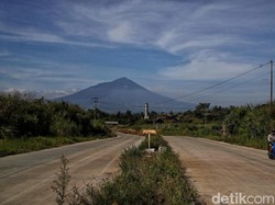 Mengenal Sosok Hantu di Balik Mitos Gunung Guntur