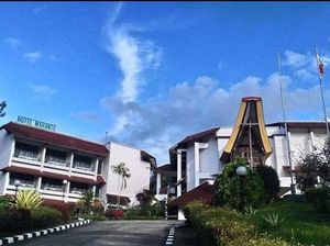 17 Tahun Numpang Gedung, Pemkab Torut Cari Lahan Bangun Kantor Bupati Baru 17 Tahun Numpang Gedung, Pemkab Torut Cari Lahan Bangun Kantor Bupati Baru