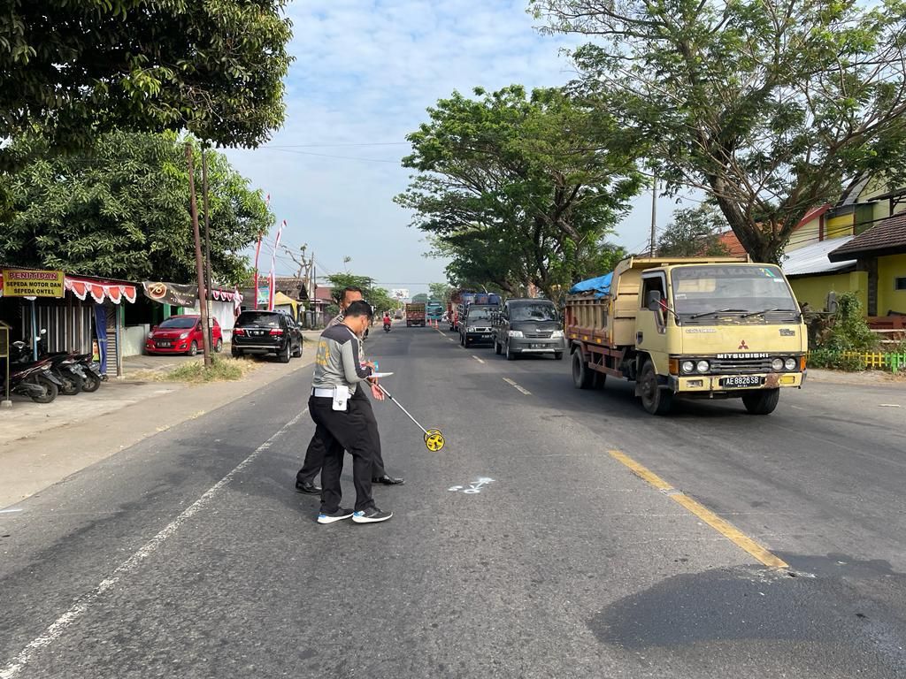 Detik-detik Bus Sugeng Rahayu Tabrak Dua Motor Tewaskan 3 Orang di Madiun