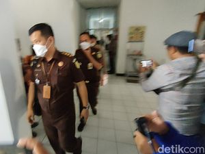 Geledah Kantor DPRD Garut, Jaksa Usut Dugaan Korupsi Rp 1,2 M Geledah Kantor DPRD Garut, Jaksa Usut Dugaan Korupsi Rp 1,2 M