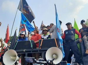 Buruh Tolak Pimpinan DPD Naik ke Mobil Komando: Cabut Dulu UU Ciptaker!