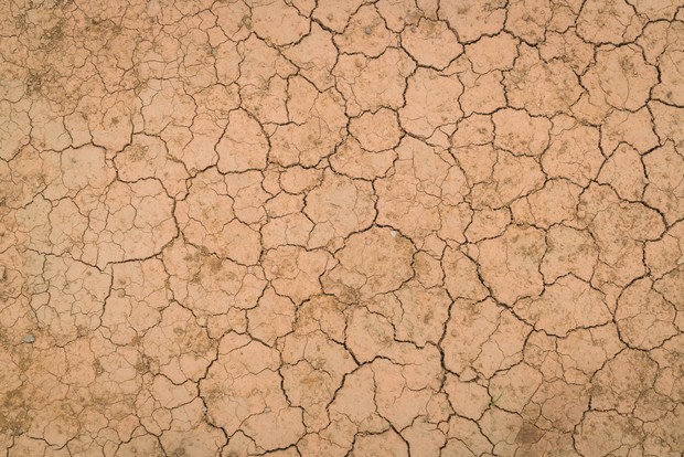 kebiasaan di malam hari yang bikin kulit lebih cepat tua dan tidak bercahaya