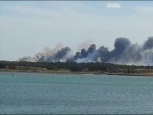 Detik-detik Ledakan Besar di Pangkalan Militer Rusia di Krimea Detik-detik Ledakan Besar di Pangkalan Militer Rusia di Krimea