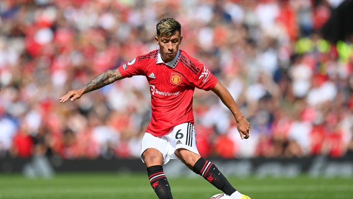 MANCHESTER, ENGLAND - AUGUST 07: Lisandro Martinez of Manchester United looks on during the Premier League match between Manchester United and Brighton & Hove Albion at Old Trafford on August 07, 2022 in Manchester, England. (Photo by Michael Regan/Getty Images)