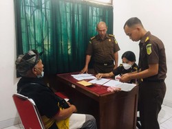 Eks Bendesa Kembalikan Bonus Kaveling Tanah LPD Anturan