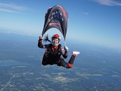 Ultah Ratna Listy, Naila Novaranti Kibarkan Bendera di Langit Amerika