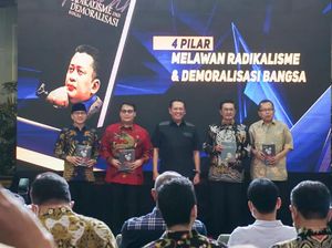 Bamsoet Bicara 2 Sisi Kemajuan Teknologi Informasi di Buku Terbarunya