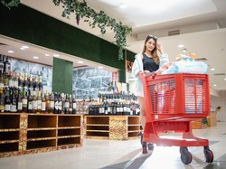 Transol Kuta, Tempat Berburu Oleh-oleh Bali Kain Pantai-Arak Lokal